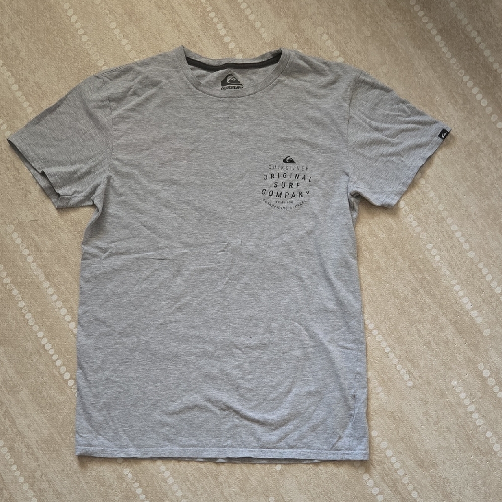 Quiksilver Gray Short Sleeve Tee Casual Comfort